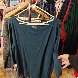 Time and Tru Women's Long Sleeve Teal Top